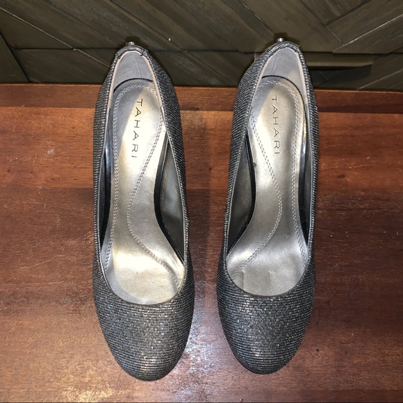 Tahari Sophia Silver Platform Pumps High Heels 6M - Picture 3 of 8
